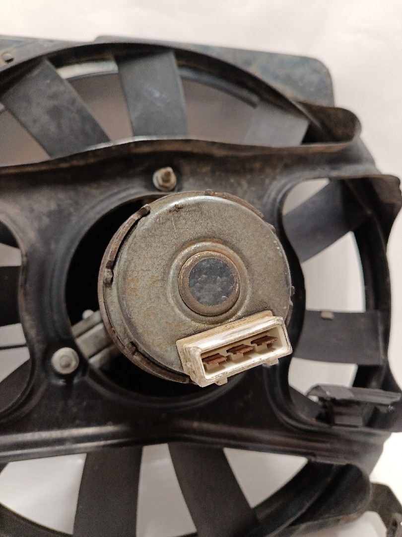 Termoventilador / motoventilador VOLKSWAGEN Passat Variant (3A5, 35I) Imagem-4