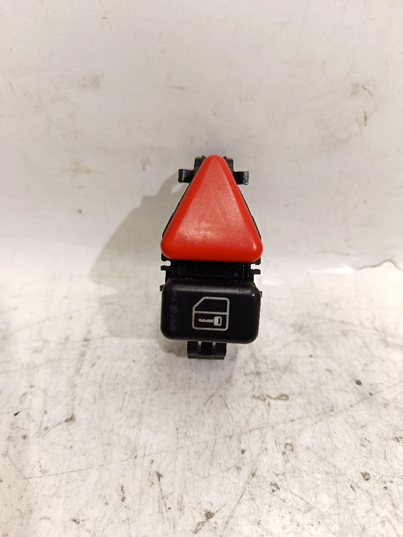 Botão / interruptor 4 piscas MERCEDES-BENZ - ID S_488