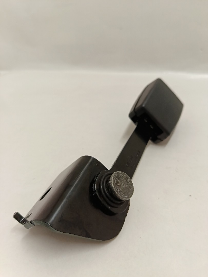 Encaixe de cinto trás direito BMW 7 (F01, F02, F03, F04) Imagem-4