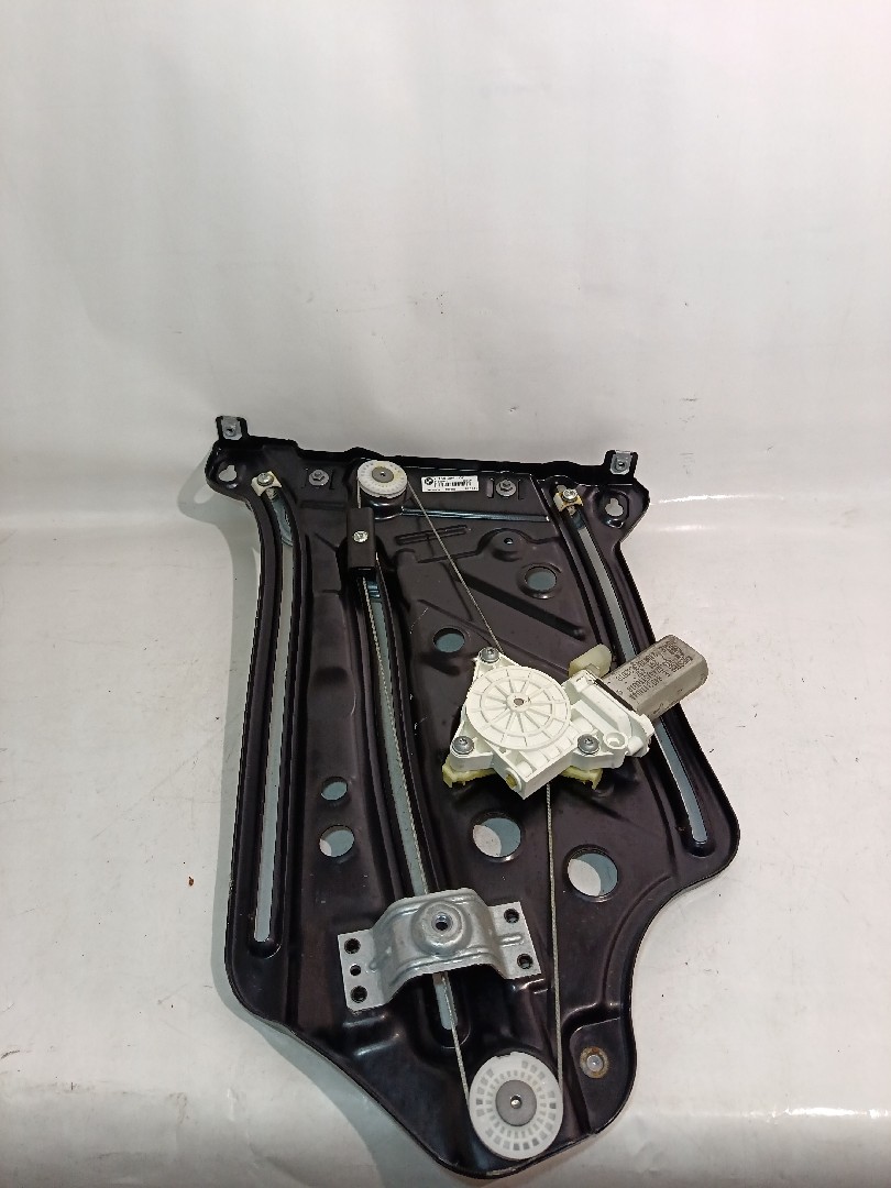 Elevador vidros trás direito BMW - ID S_56