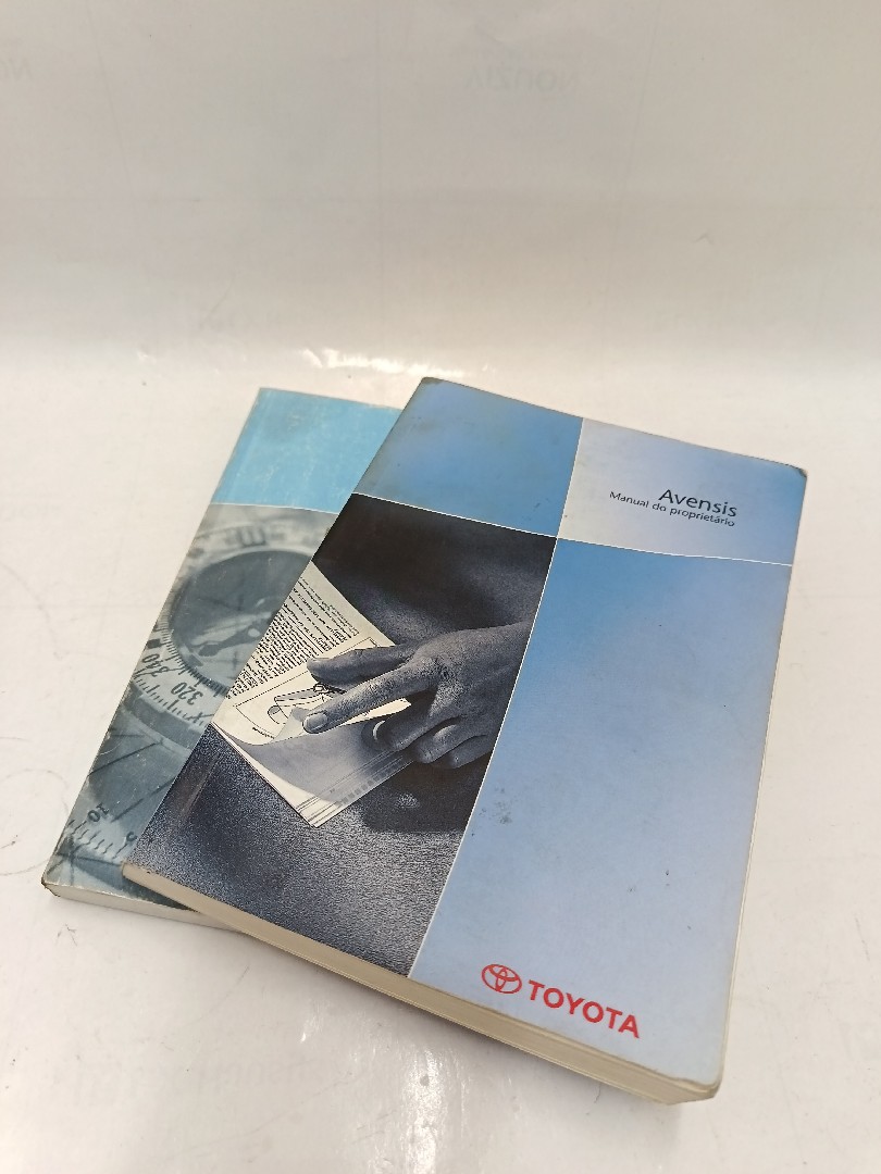 Bolsa com manual de utilizador do veículo TOYOTA Avensis Liftback (_T25_) Imagem-1