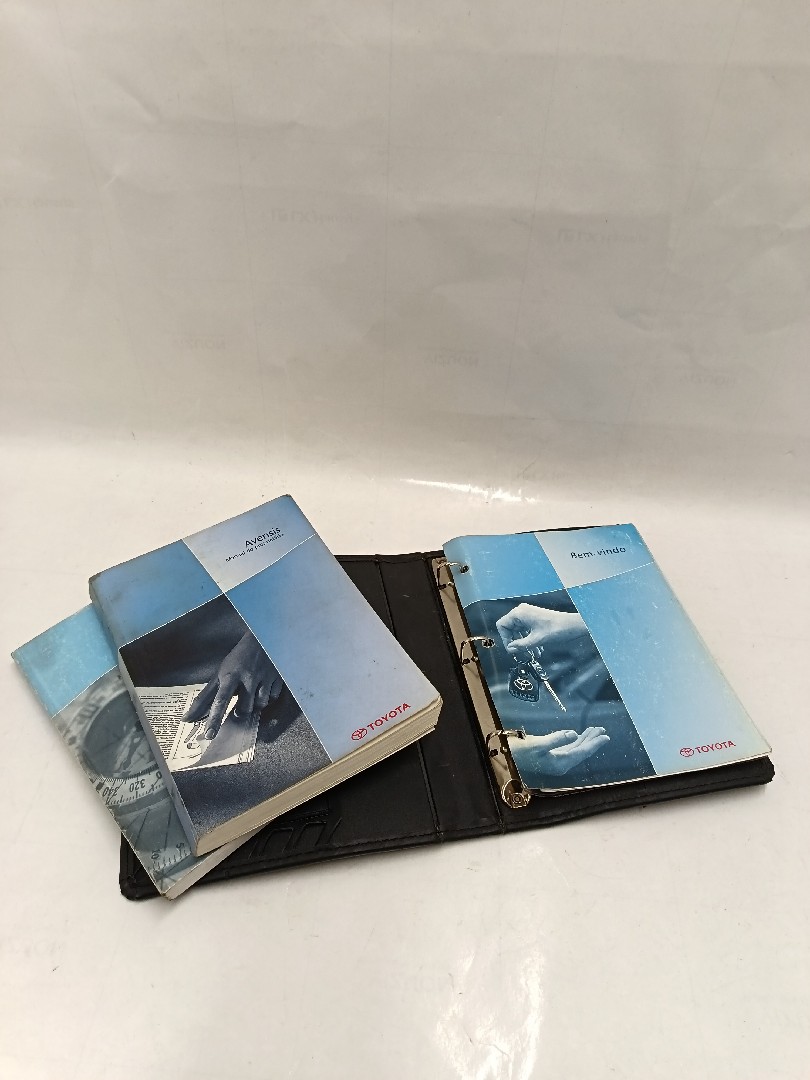 Bolsa com manual de utilizador do veículo TOYOTA Avensis Liftback (_T25_) Imagem-3