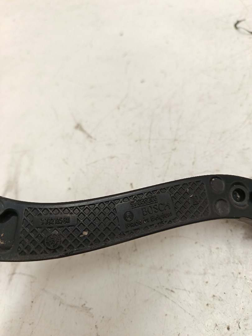 Haste / braço de escova limpa vidros frente esquerda MERCEDES-BENZ Classe C (W204) Imagem-2