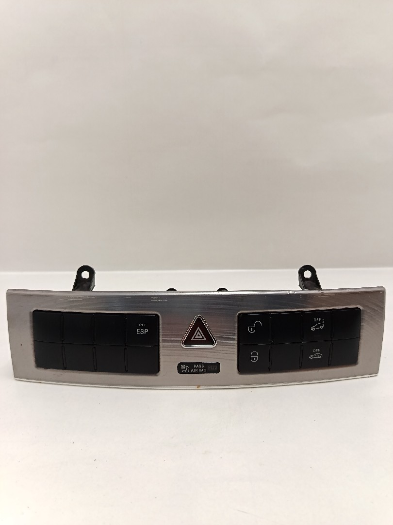 Consola central MERCEDES-BENZ - ID S_782