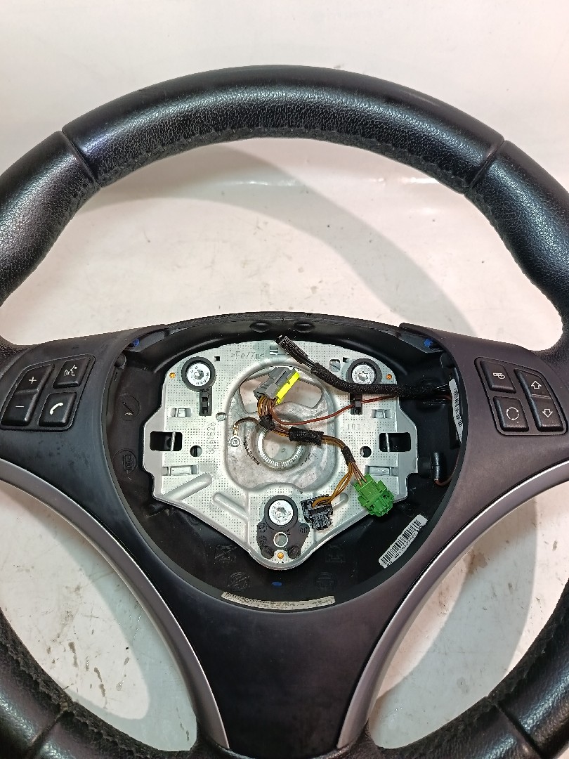 Steering wheel BMW 1 Cabriolet (E88) Imagem-1