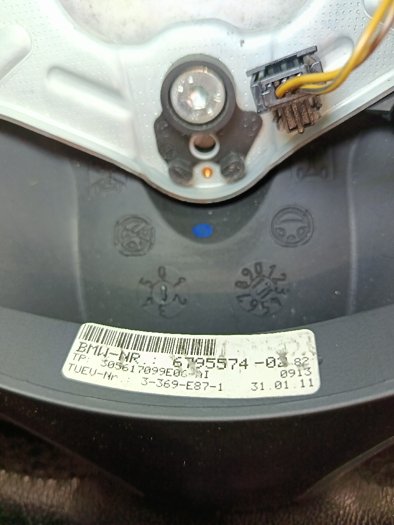 Steering wheel BMW 1 Cabriolet (E88) Imagem-4