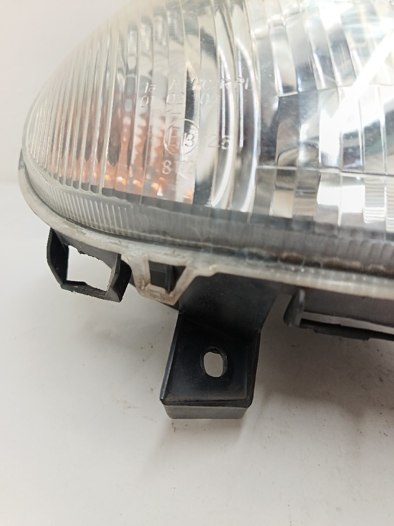 Right Headlight RENAULT Clio II (BB0/1/2_, CB0/1/2_) Imagem-1