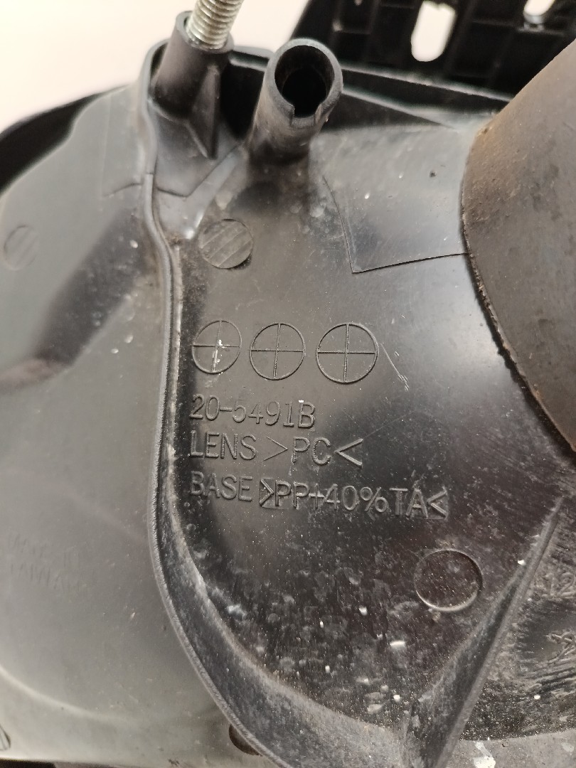 Right Headlight RENAULT Clio II (BB0/1/2_, CB0/1/2_) Imagem-7