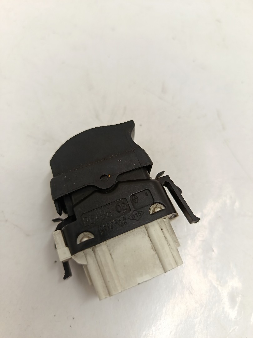 Comando / botão / interruptor vidros frente direito RENAULT Clio II (BB0/1/2_, CB0/1/2_) Imagem-2
