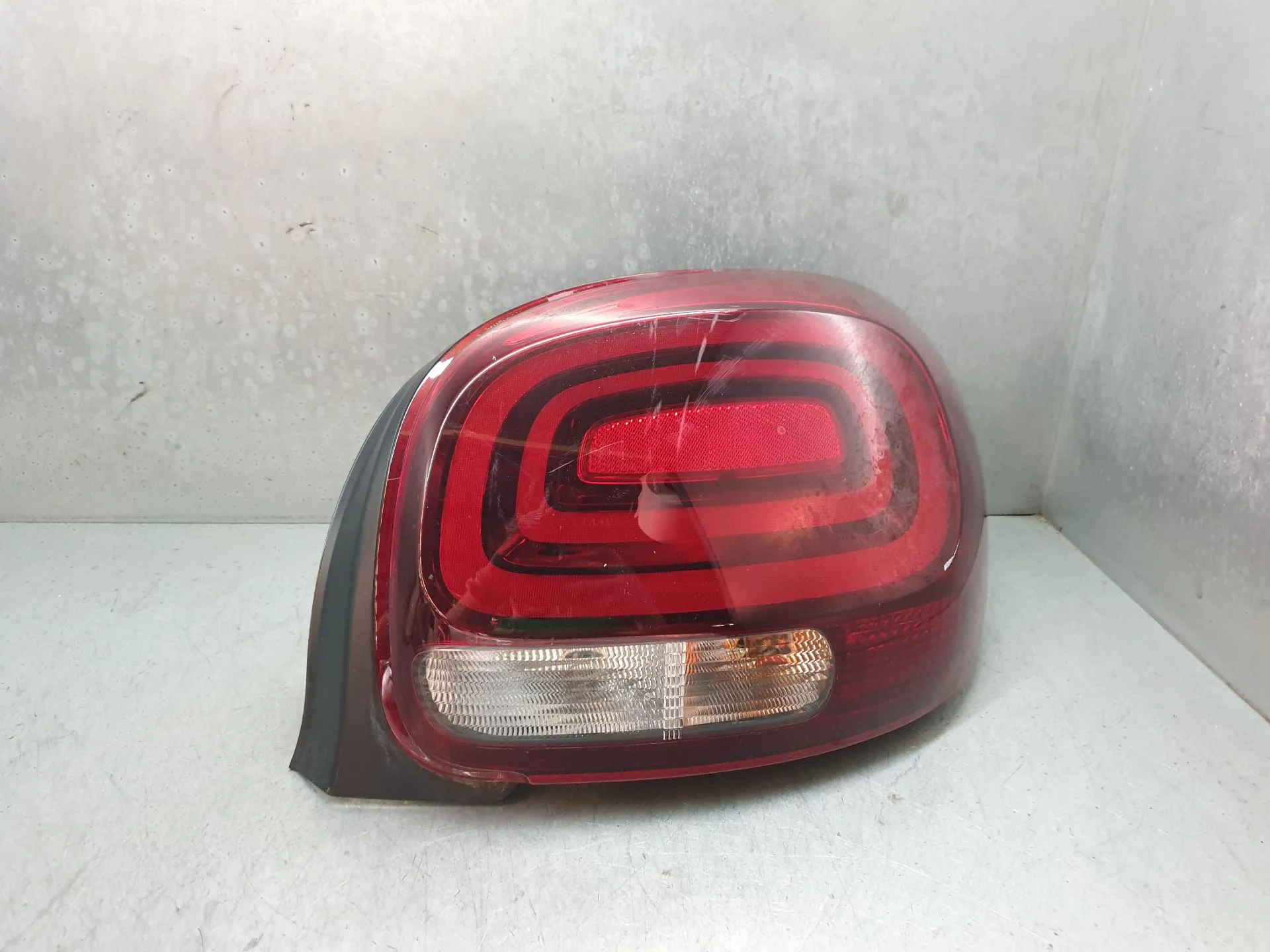 Feu arrière Droite CITROËN C3 III (SX)