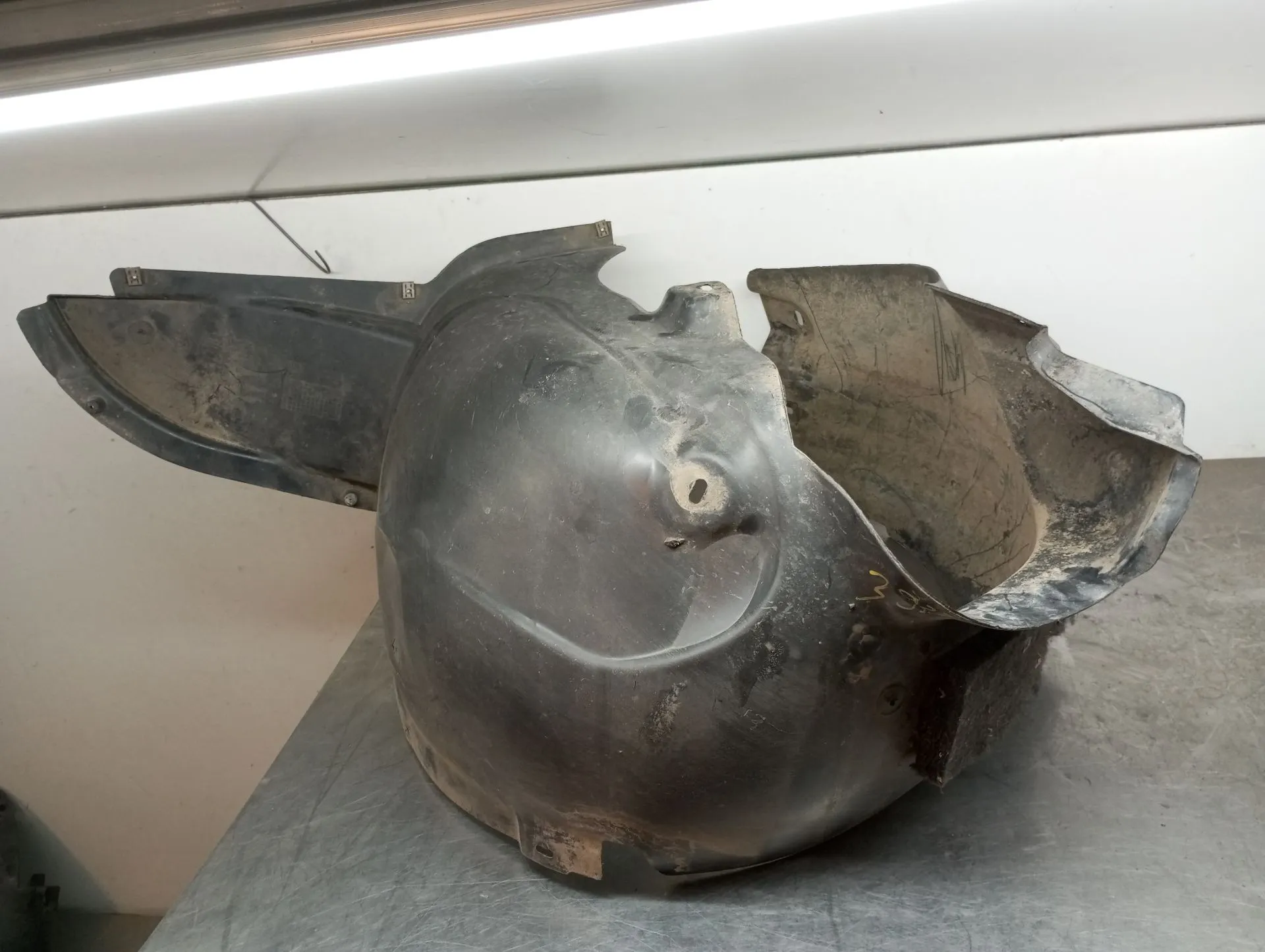 Resguardo da cava de roda frente esquerdo SEAT Ibiza IV (6J5, 6P1)