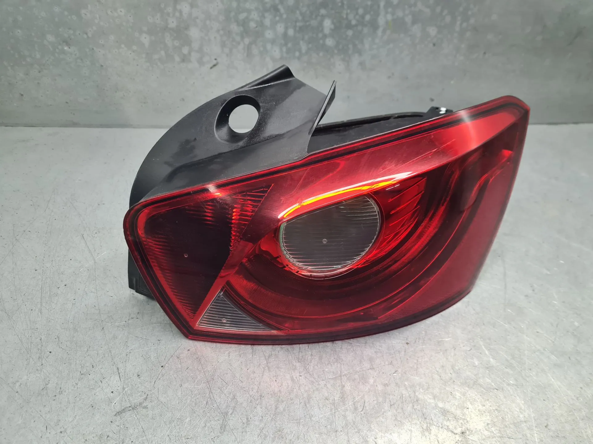 Feu arrière Droite SEAT Ibiza IV (6J5, 6P1)