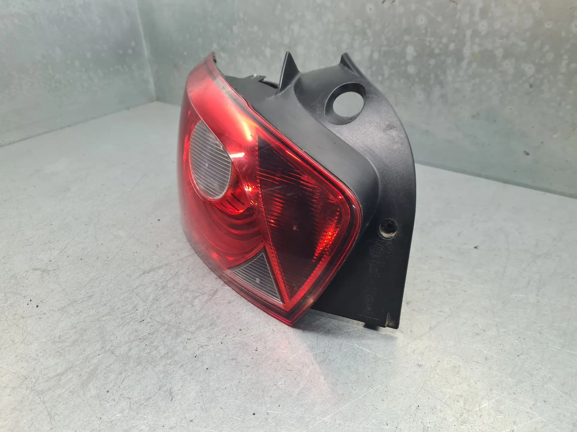 Feu arrière Gauche SEAT Ibiza IV (6J5, 6P1) Imagem-1