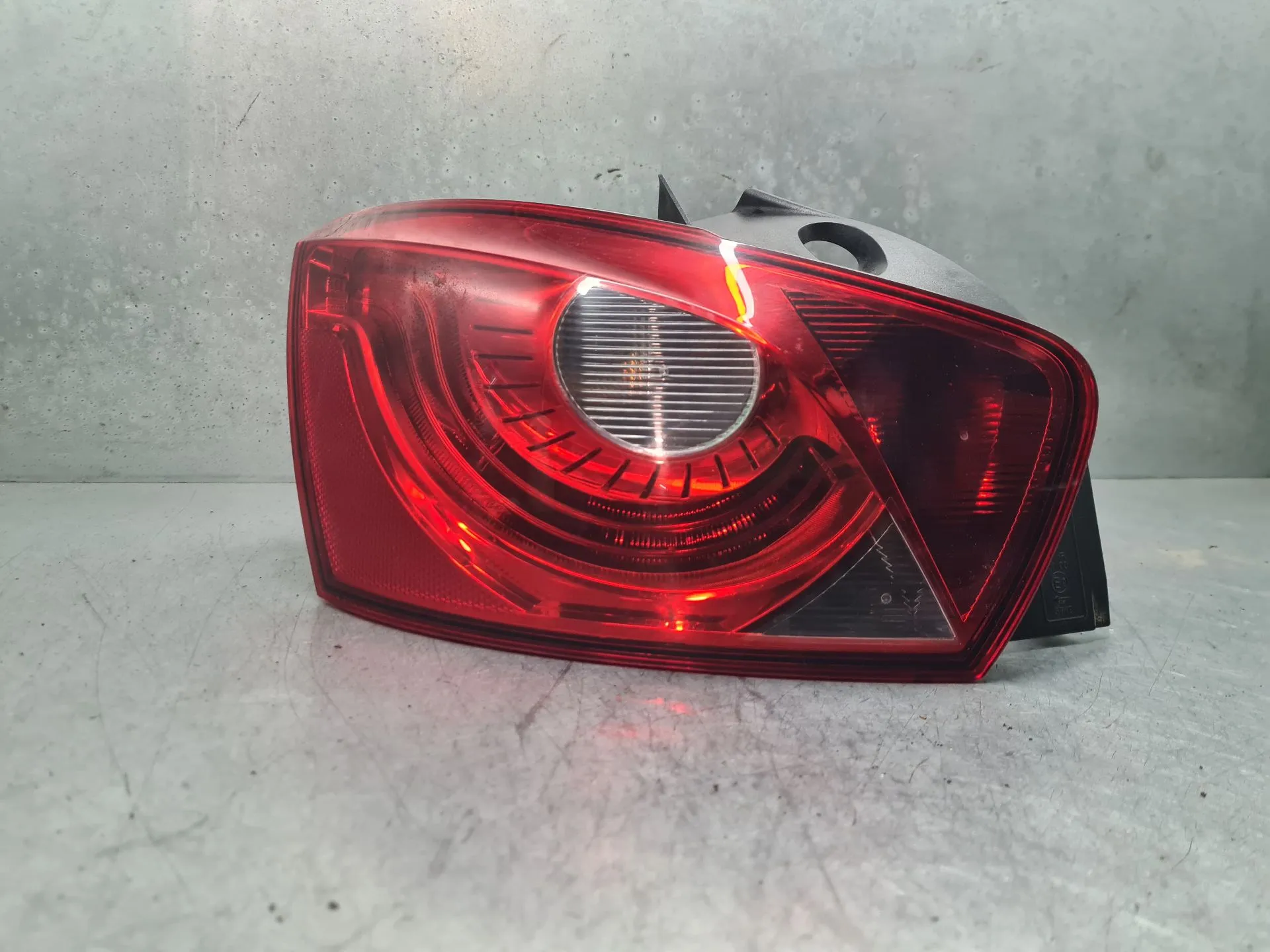 Feu arrière Gauche SEAT Ibiza IV (6J5, 6P1) Imagem-3