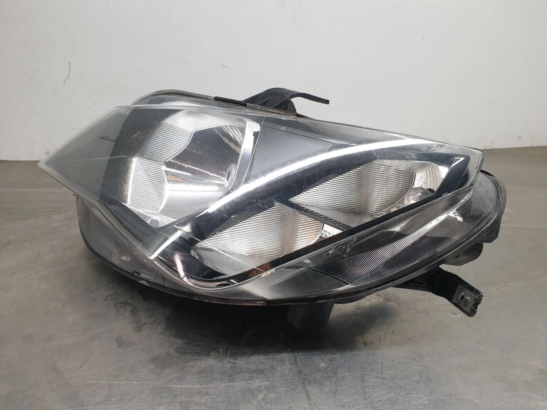 Phare avant gauche SEAT Ibiza IV (6J5, 6P1) Imagem-1