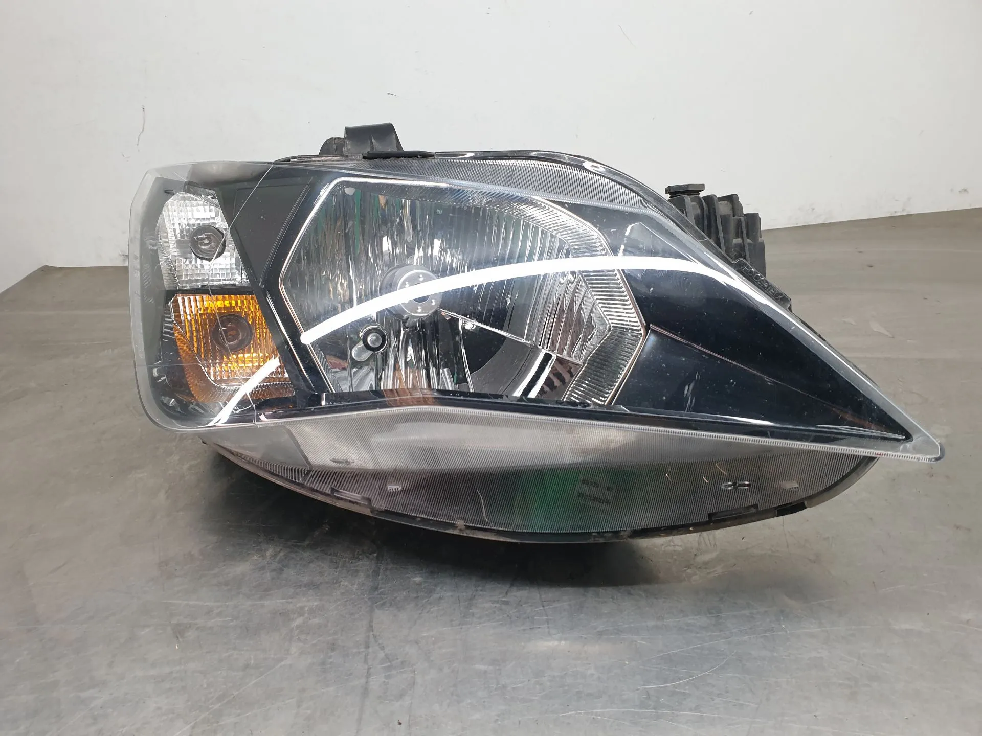 Phare avant Droit SEAT Ibiza IV (6J5, 6P1) Imagem-1