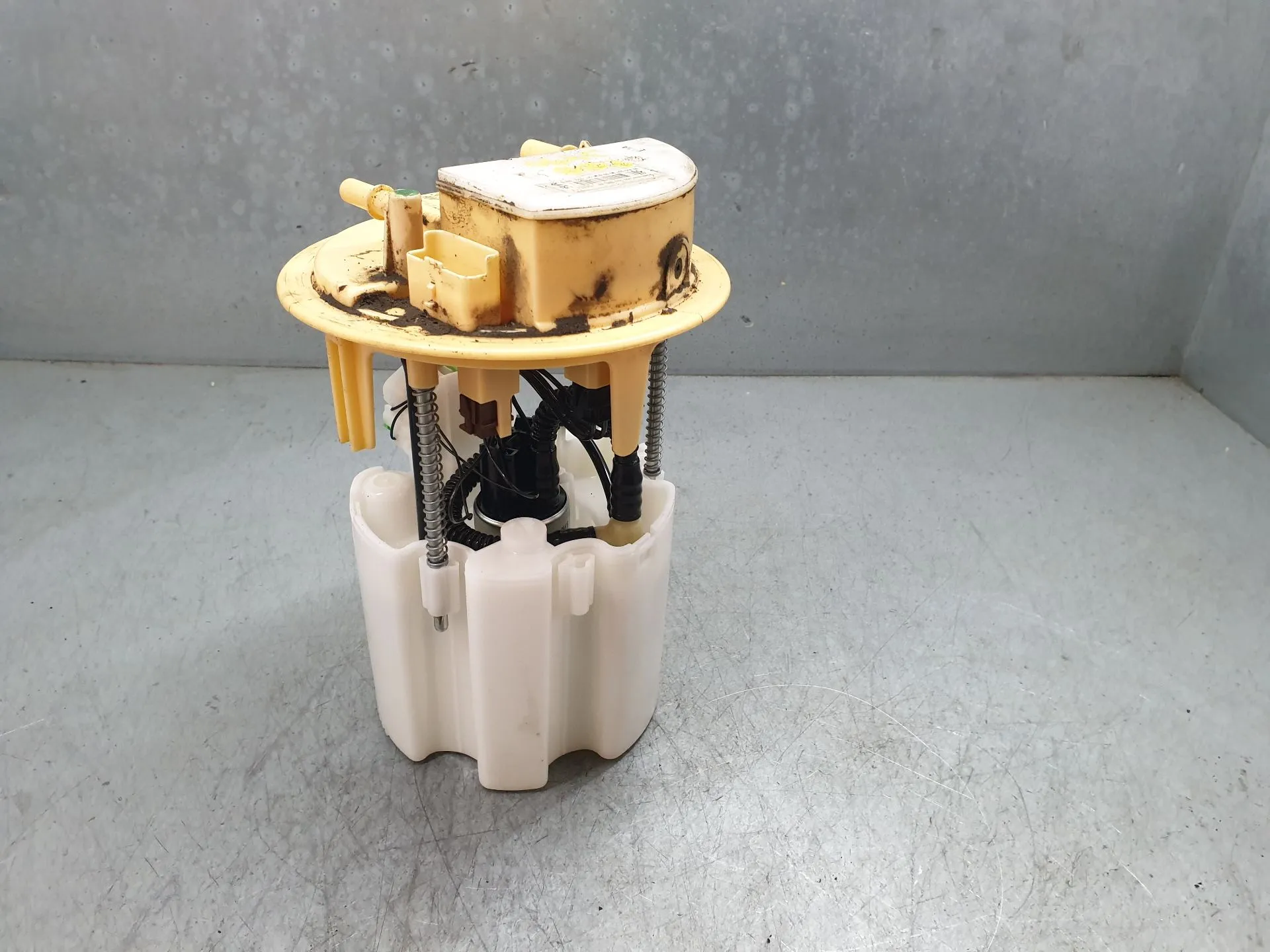 Fuel pump PEUGEOT 508 SW II Imagem-1