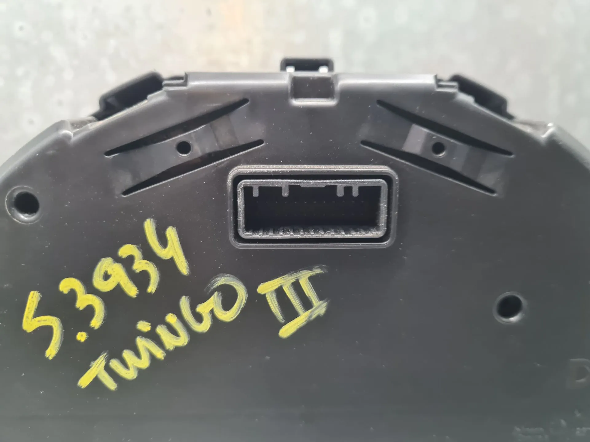 Quadrante / painel de instrumentos RENAULT Twingo III (BCM_) Imagem-5