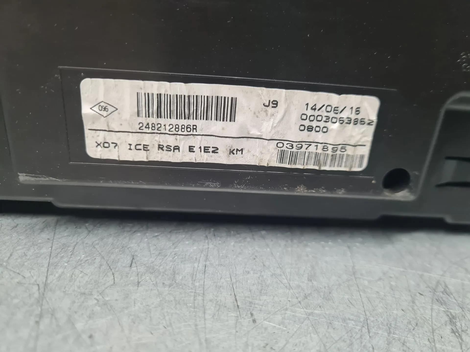 Quadrante / painel de instrumentos RENAULT Twingo III (BCM_) Imagem-4