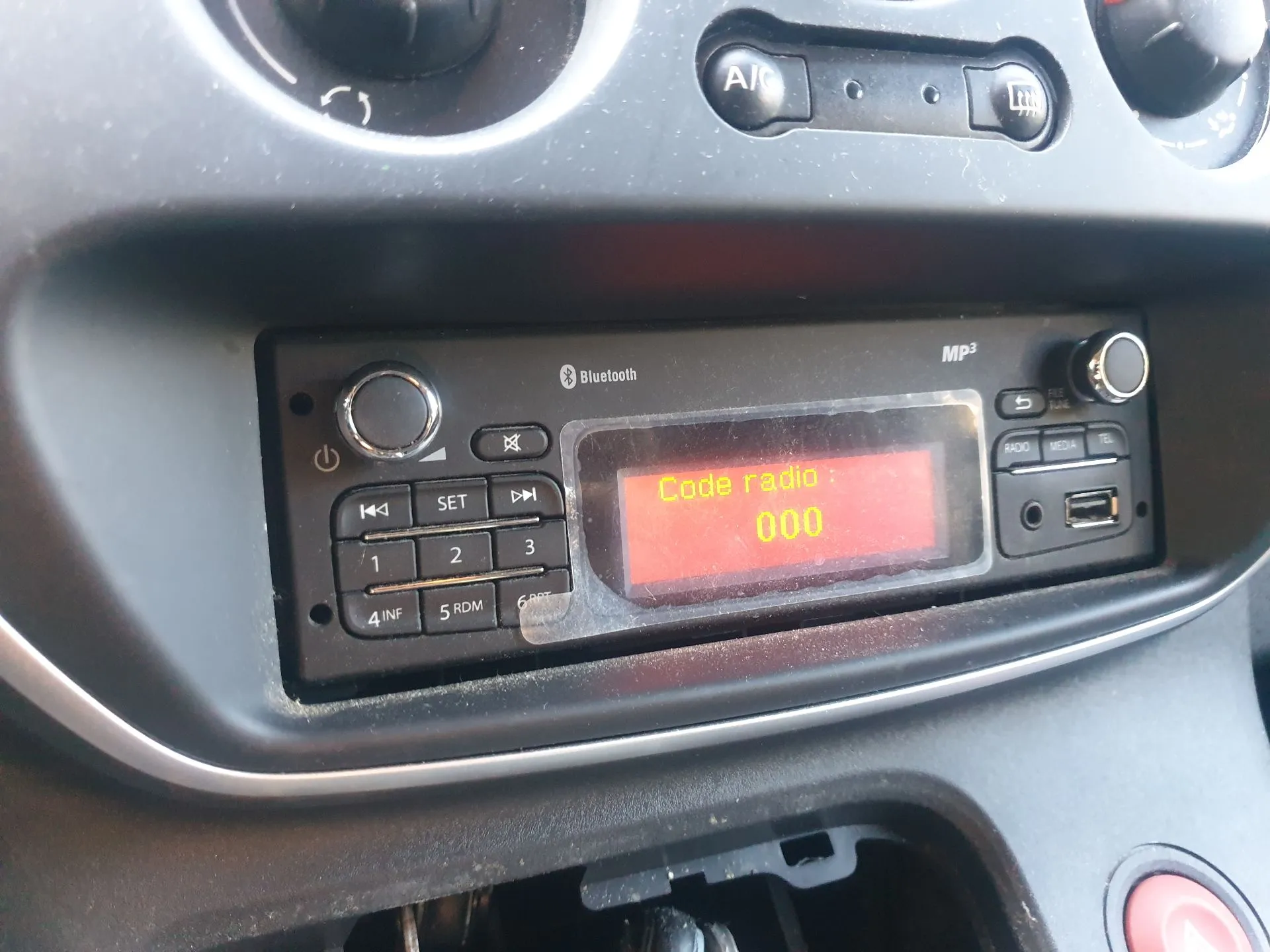 Rádio / auto-rádio RENAULT Kangoo Express (FW0/1_)