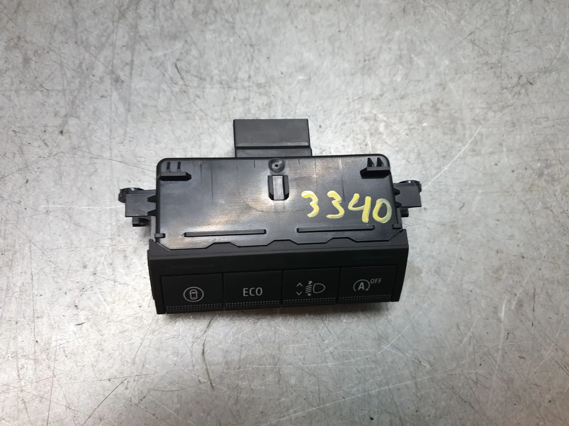 Comando / botão / interruptor multifunções DACIA Duster III (P1310)