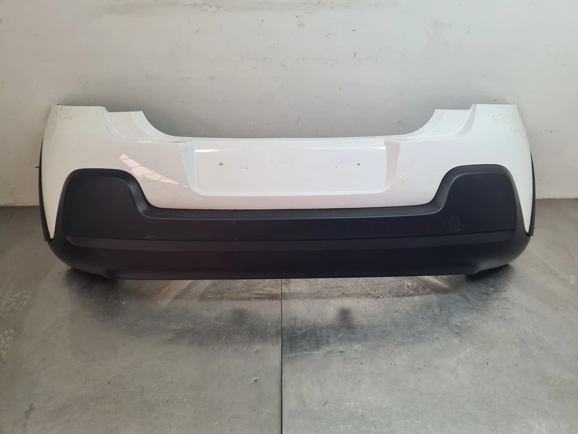 Parachoques Trasero CITROËN C3 III (SX) Imagem-1