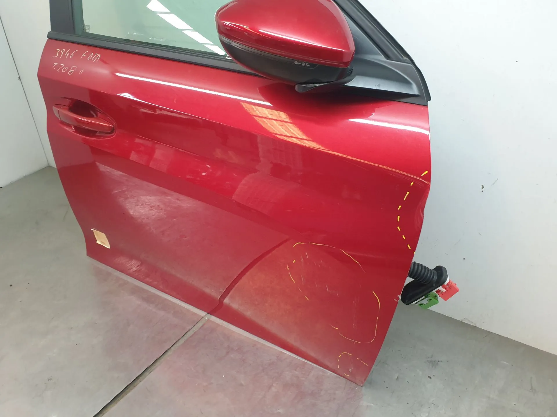 Porta anteriore destra PEUGEOT 208 II Imagem-1