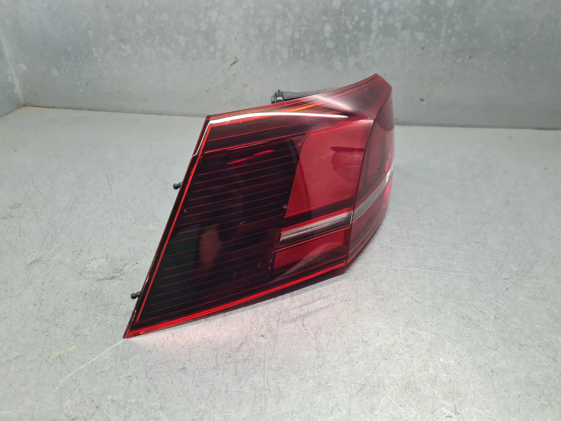 Left Tail light VOLKSWAGEN Golf VIII Variant (CG5) Imagem-2