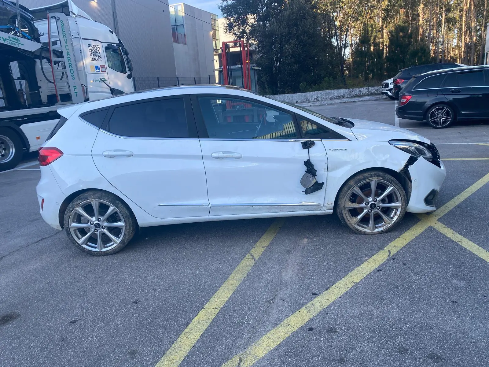 Alzavetro anteriore destro FORD Fiesta VII (HJ, HF)
