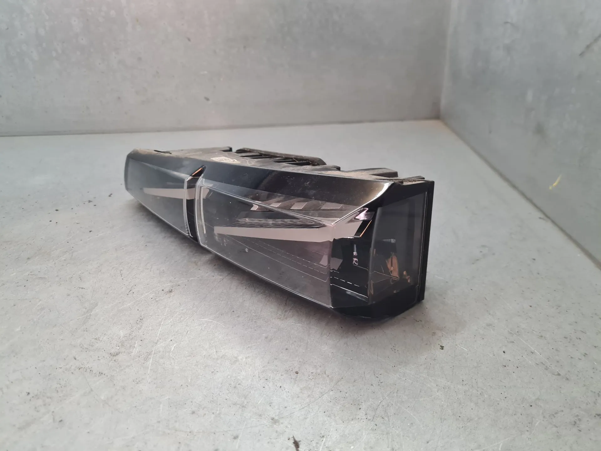 Fanale Destro Baule PEUGEOT 308 III Imagem-1