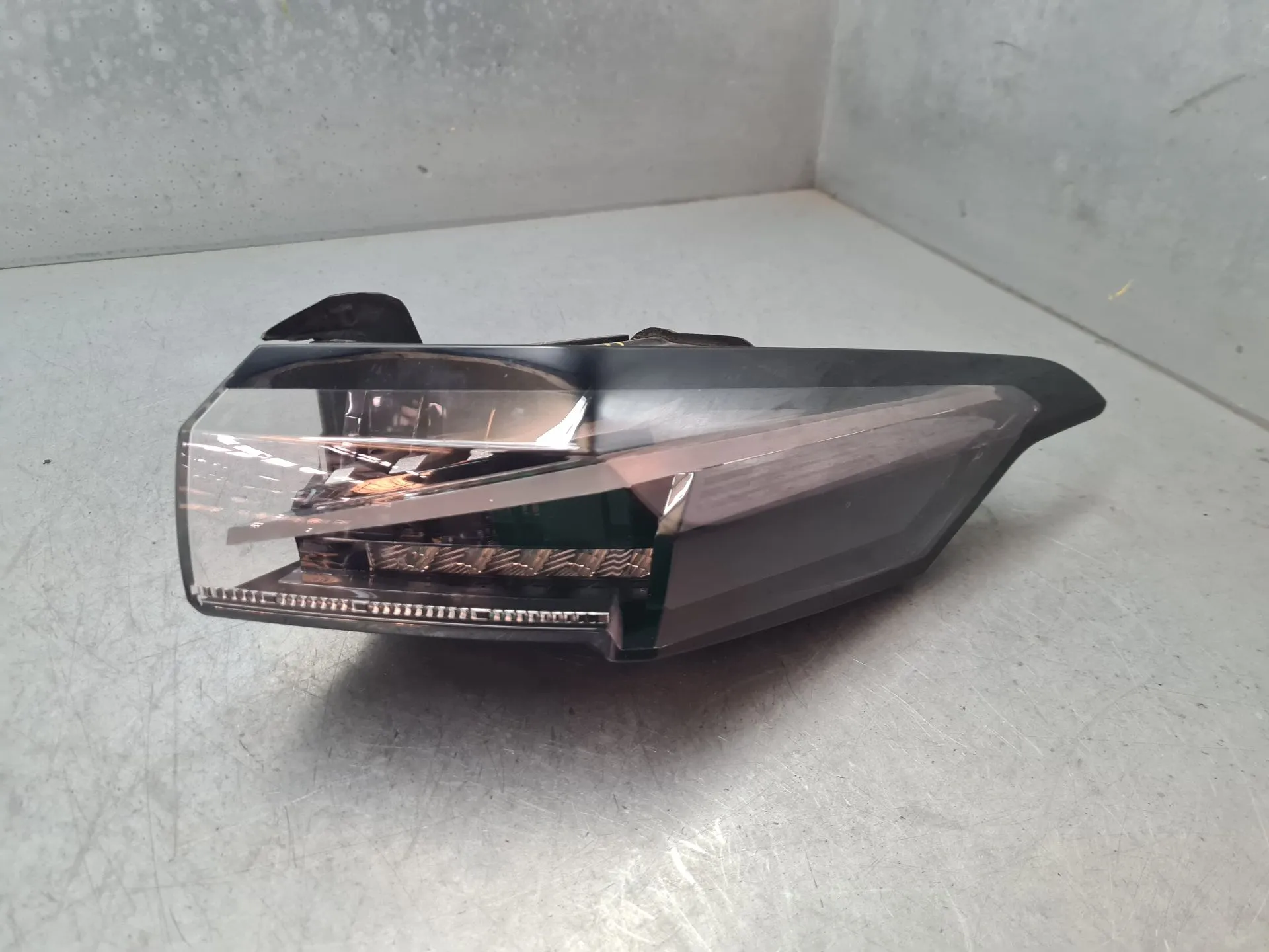 Feu arrière Droite PEUGEOT 308 III