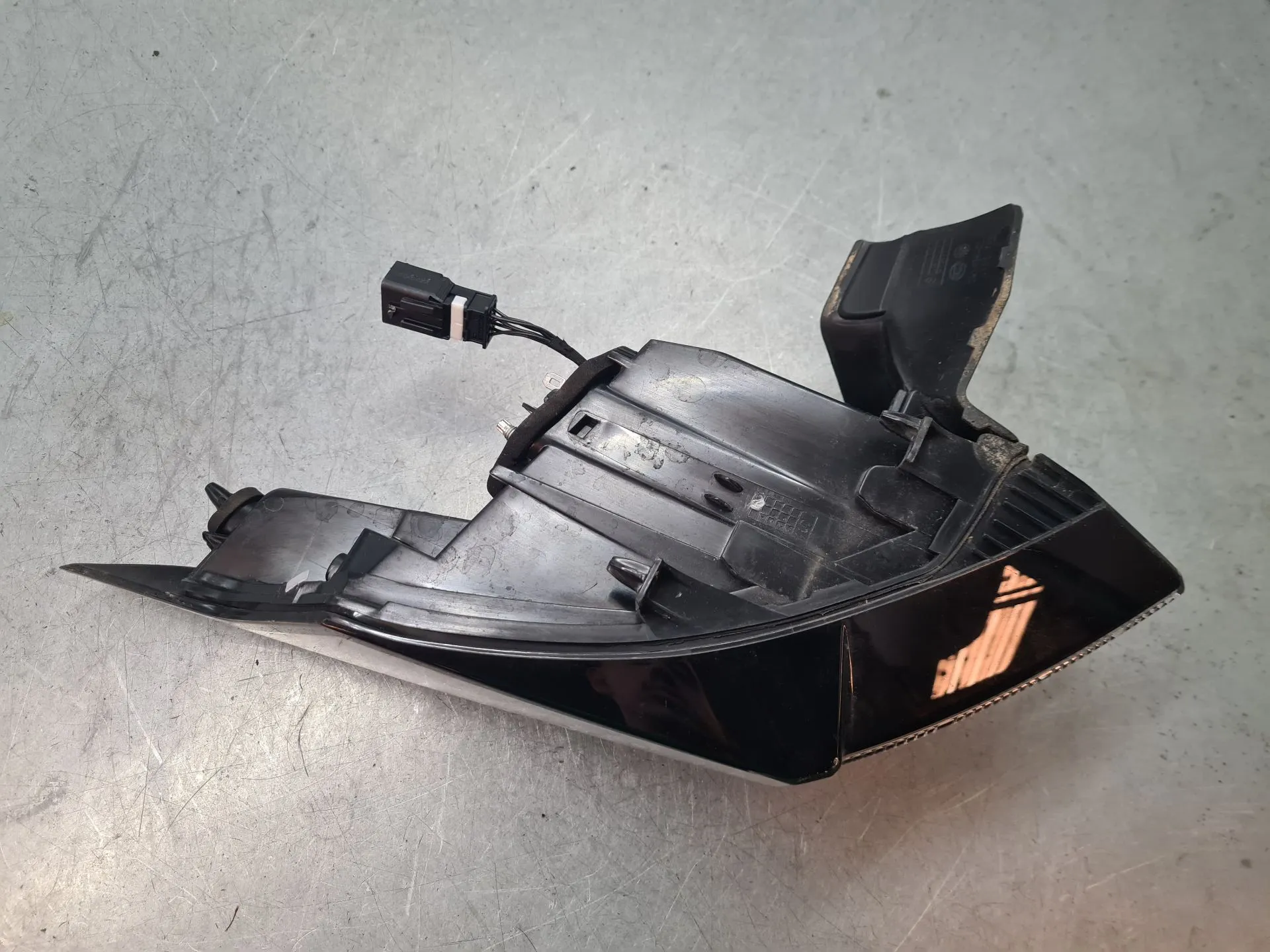 Feu arrière Droite PEUGEOT 308 III Imagem-3