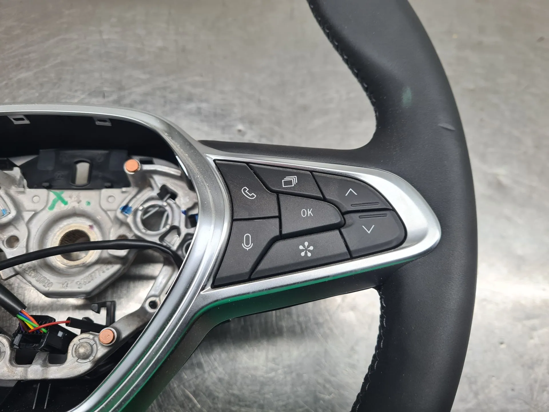 Volante de dirección RENAULT Captur II Imagem-2