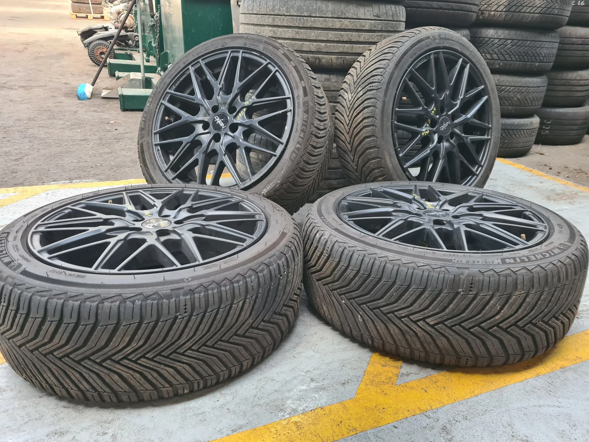 Conjunto Jantes Especiais VOLKSWAGEN Polo (AW1)