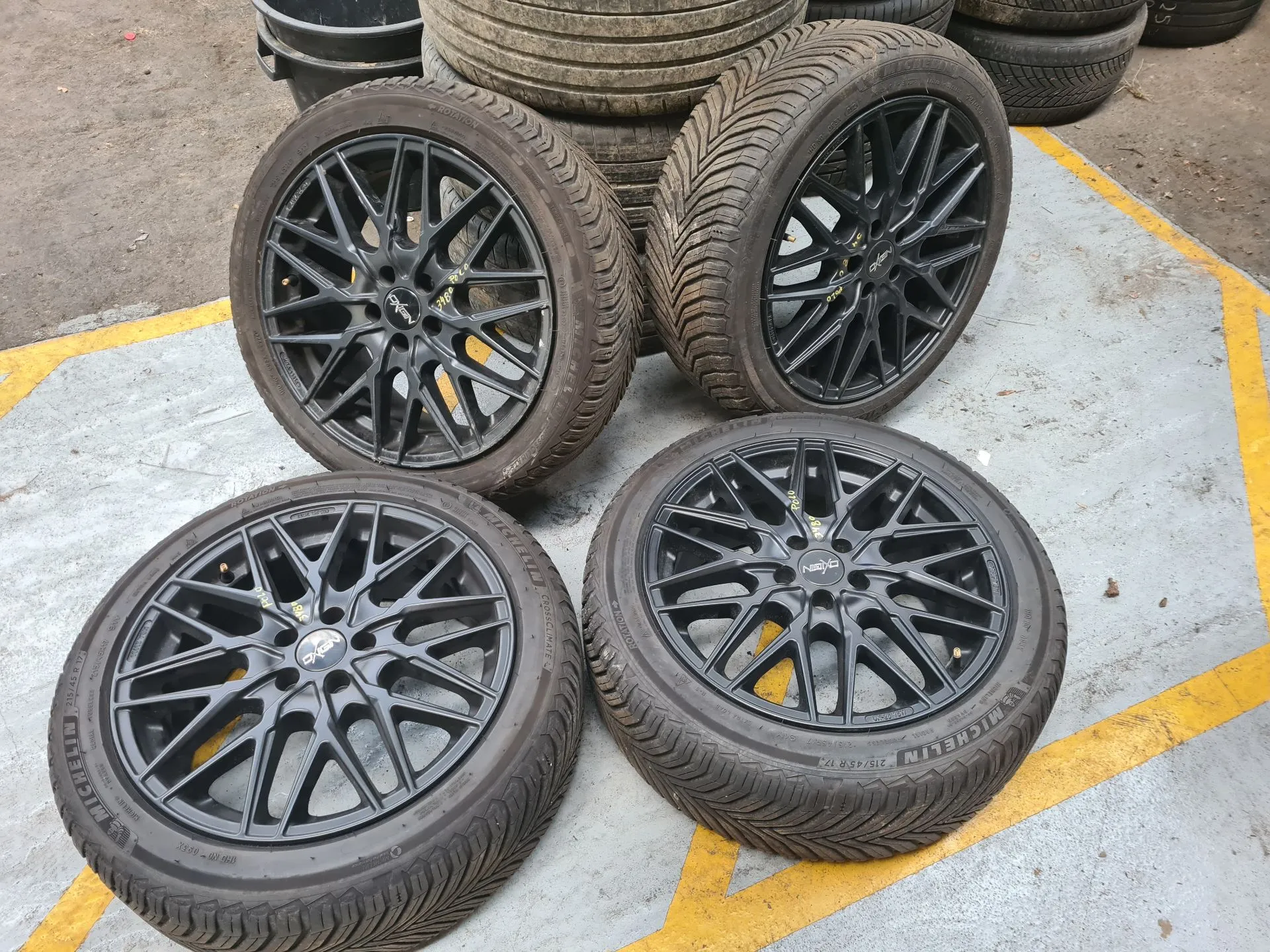 Conjunto Jantes Especiais VOLKSWAGEN Polo (AW1) Imagem-1