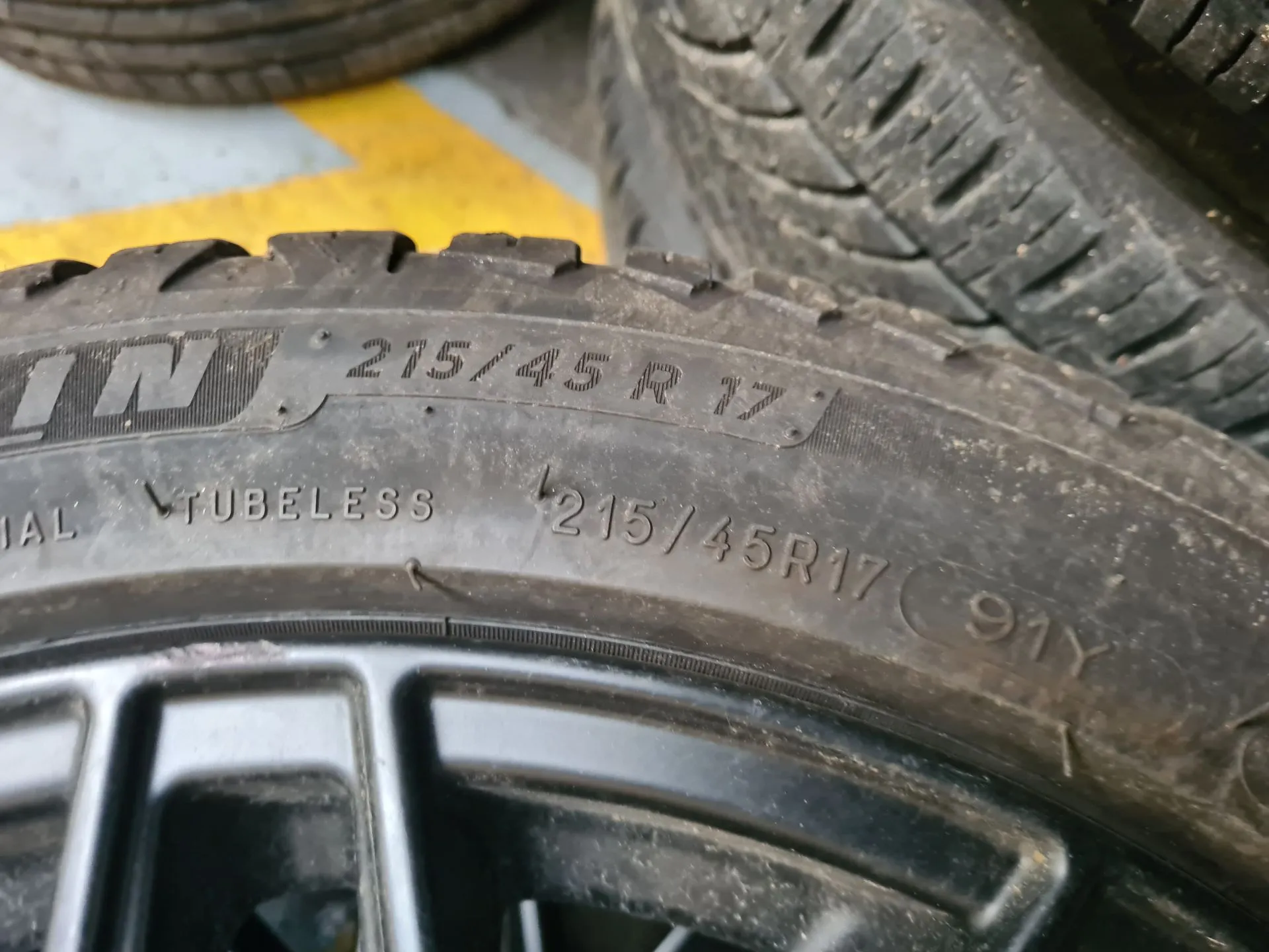 Roue VOLKSWAGEN Polo (AW1) Imagem-1