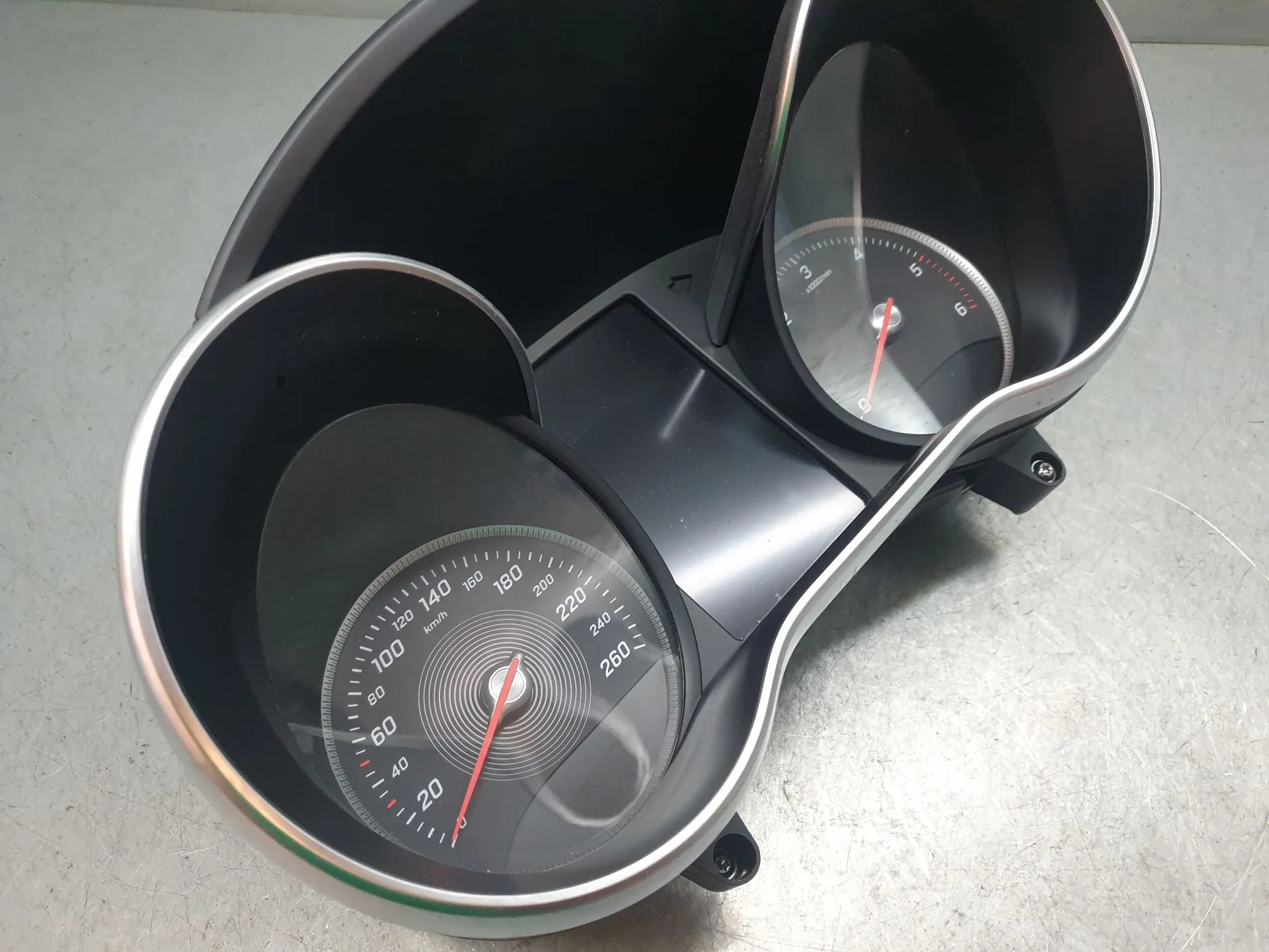 Instrument cluster MERCEDES-BENZ Classe C Coupé (C205) Imagem-2