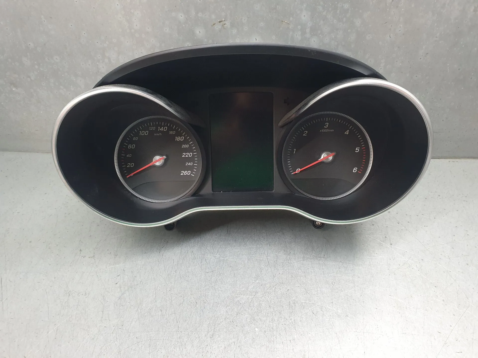 Instrument cluster MERCEDES-BENZ Classe C Coupé (C205) Imagem-1