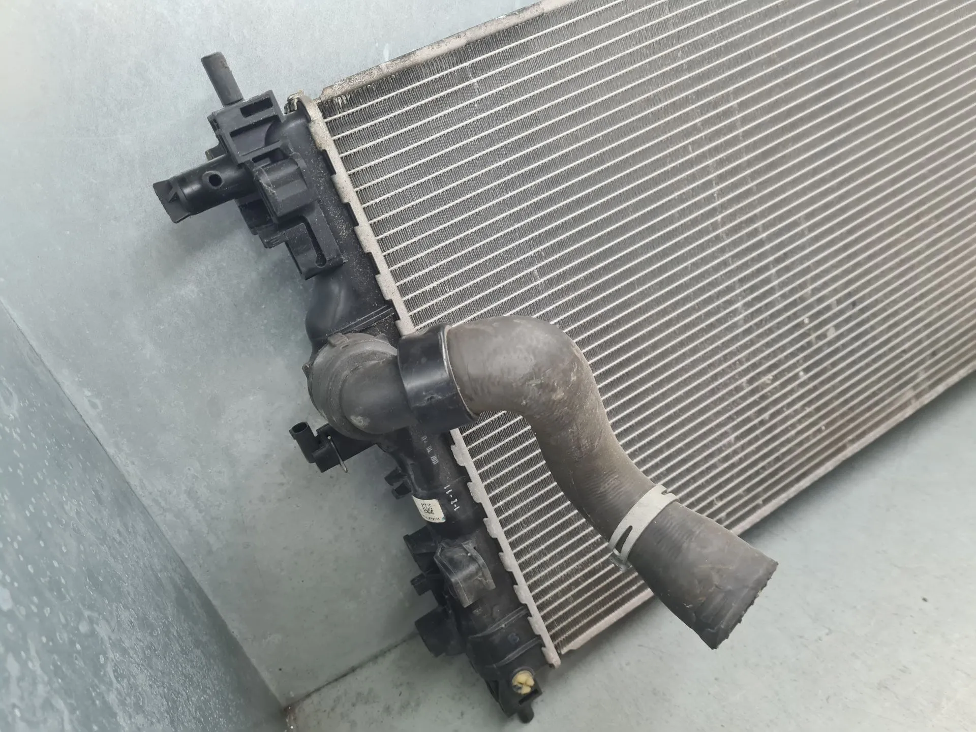 Water radiator OPEL Astra J Imagem-4