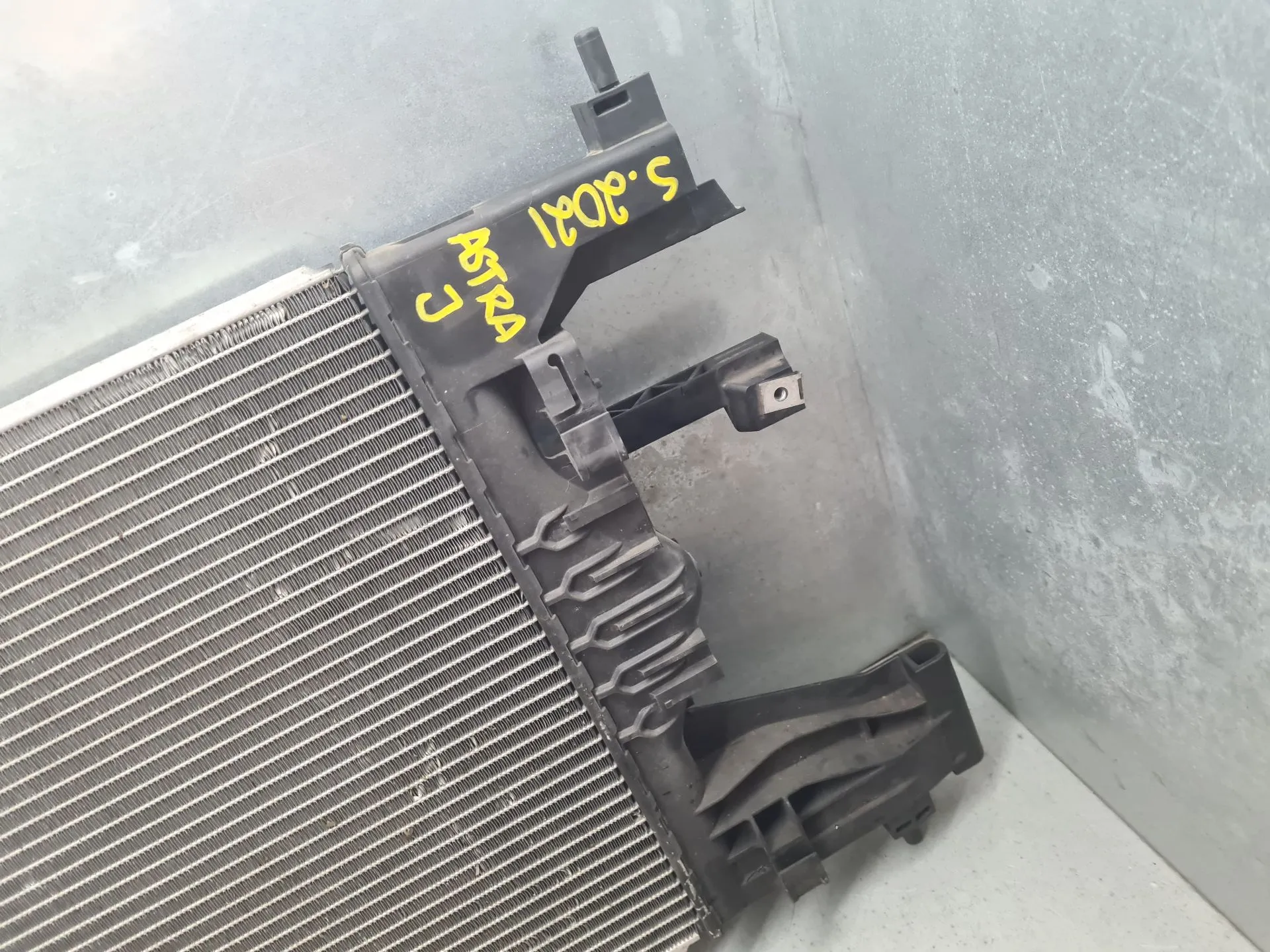 Water radiator OPEL Astra J Imagem-3