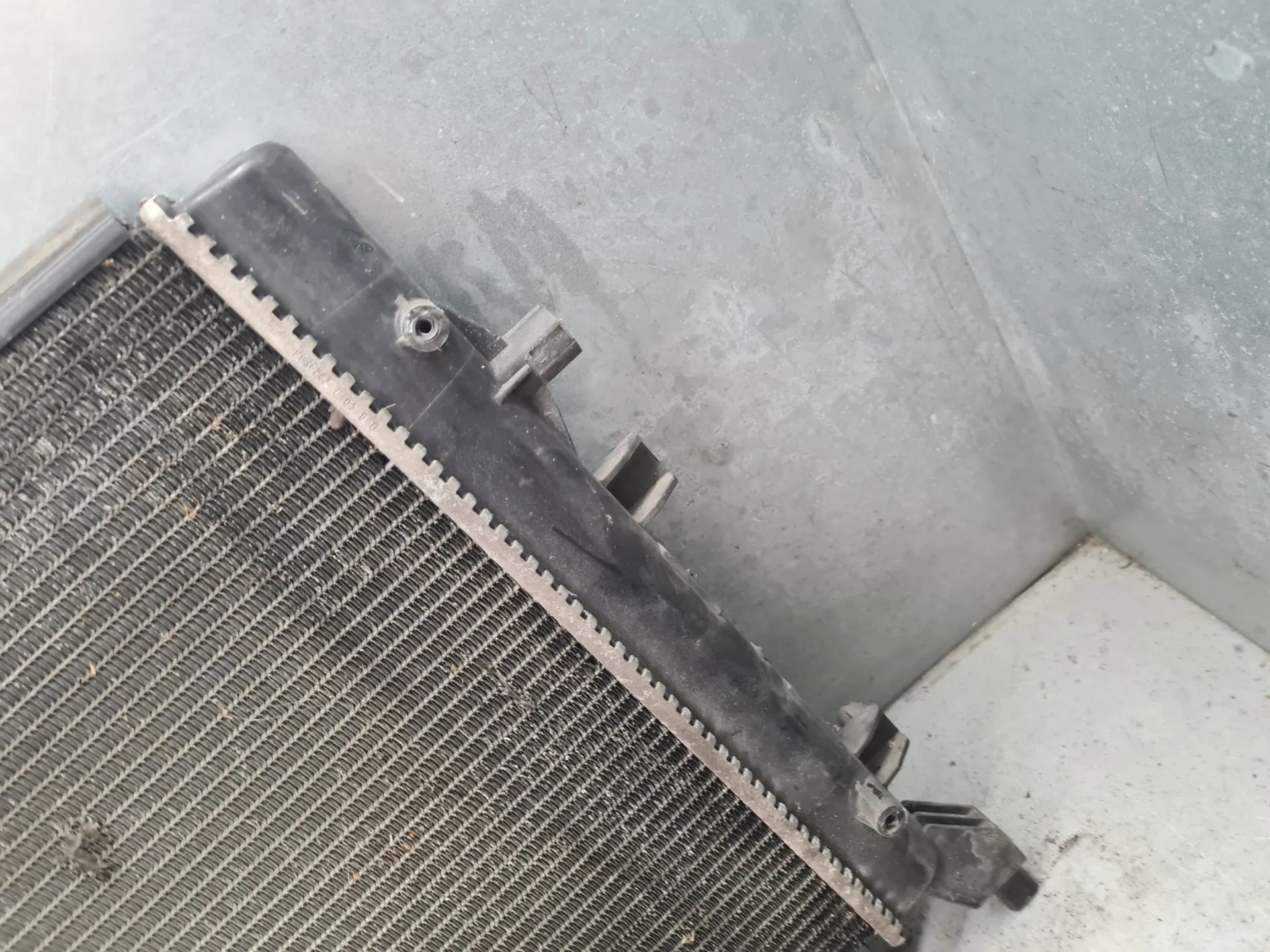 Water radiator VOLKSWAGEN Golf VI (5K1) Imagem-3