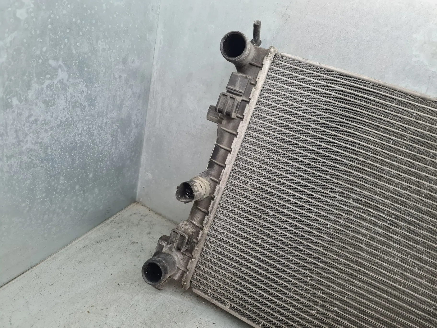 Water radiator SEAT Ibiza IV (6J5, 6P1) Imagem-1