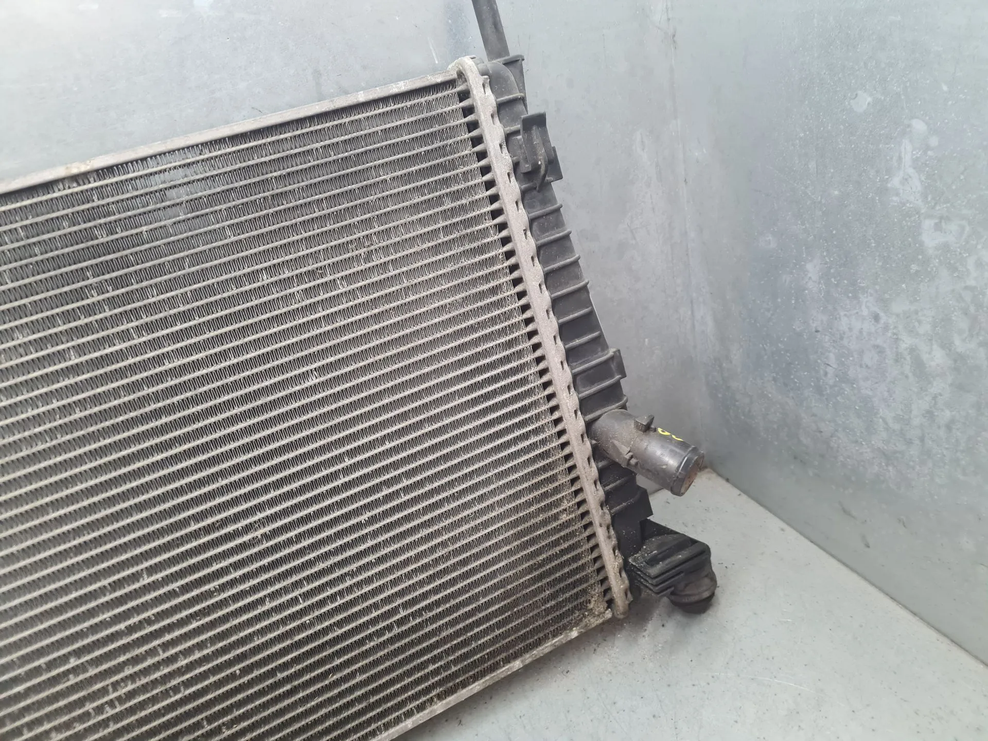 Water radiator FORD Focus I (DAW, DBW) Imagem-2