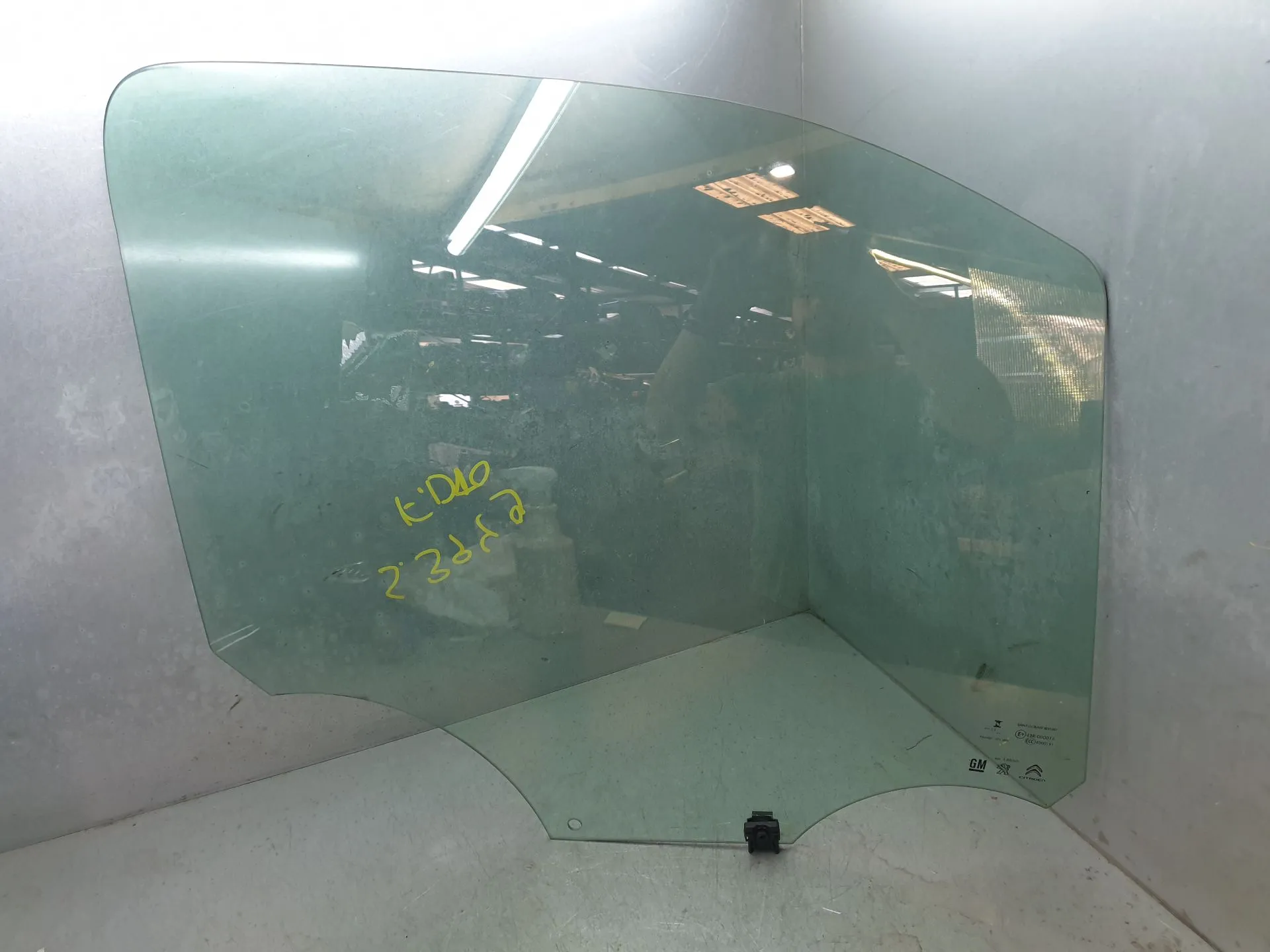 Right front door glass CITROËN Berlingo (K9)