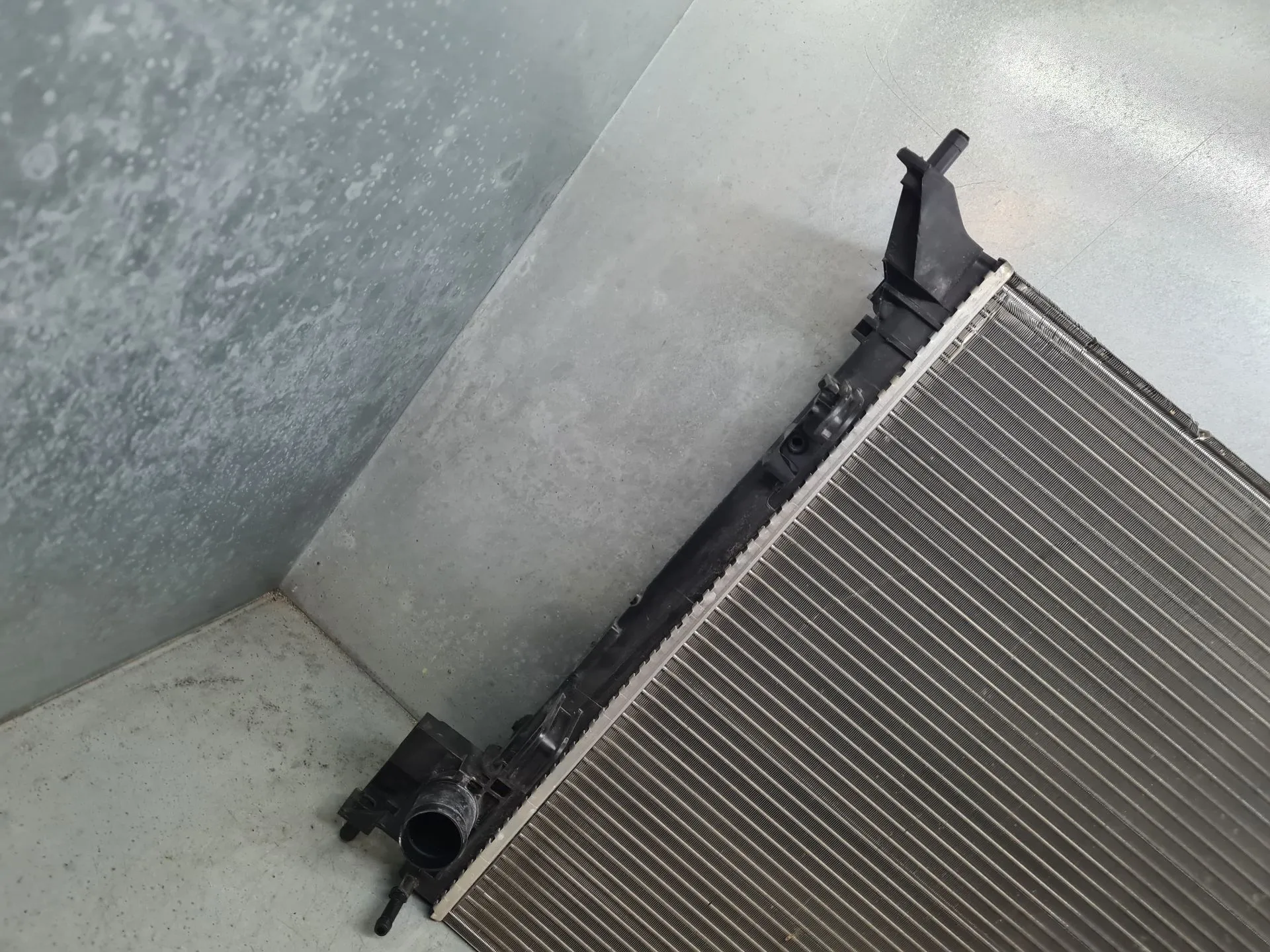 Water radiator NISSAN Qashqai II (J11) Imagem-2