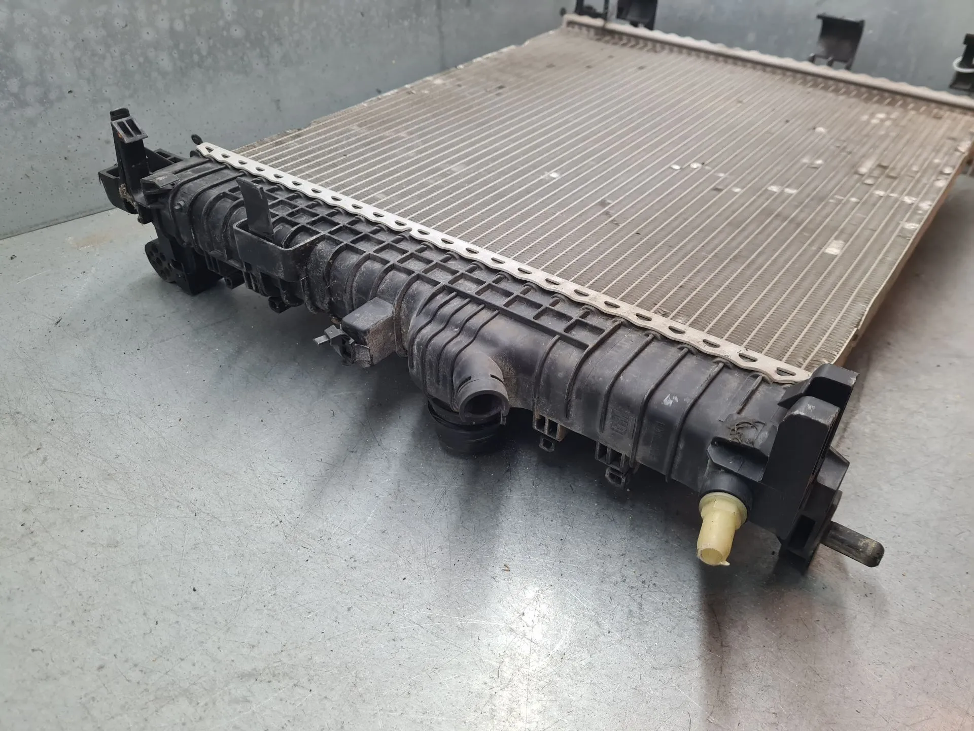 Water radiator OPEL Meriva B Imagem-2