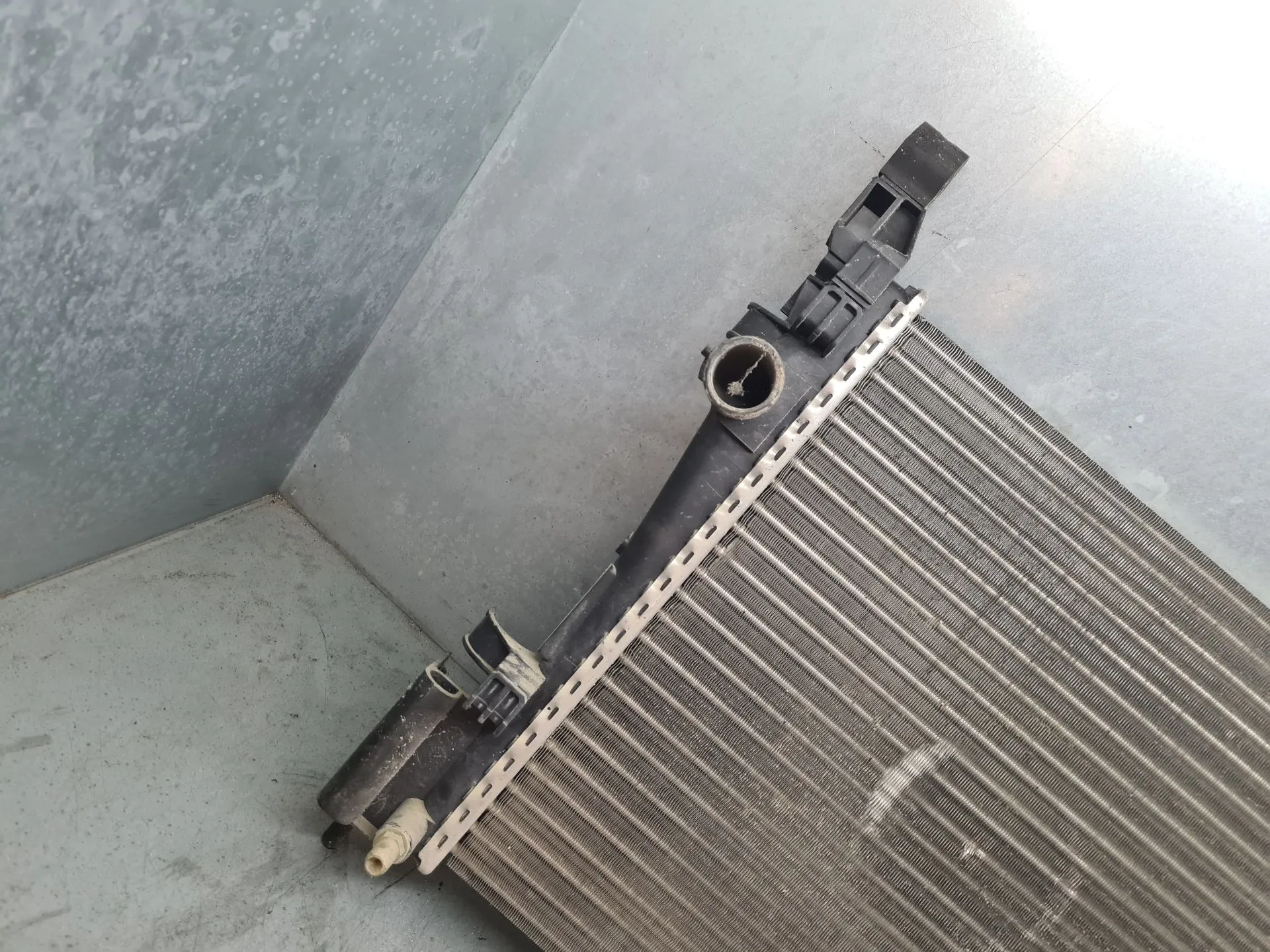 Water radiator OPEL Corsa E Imagem-2