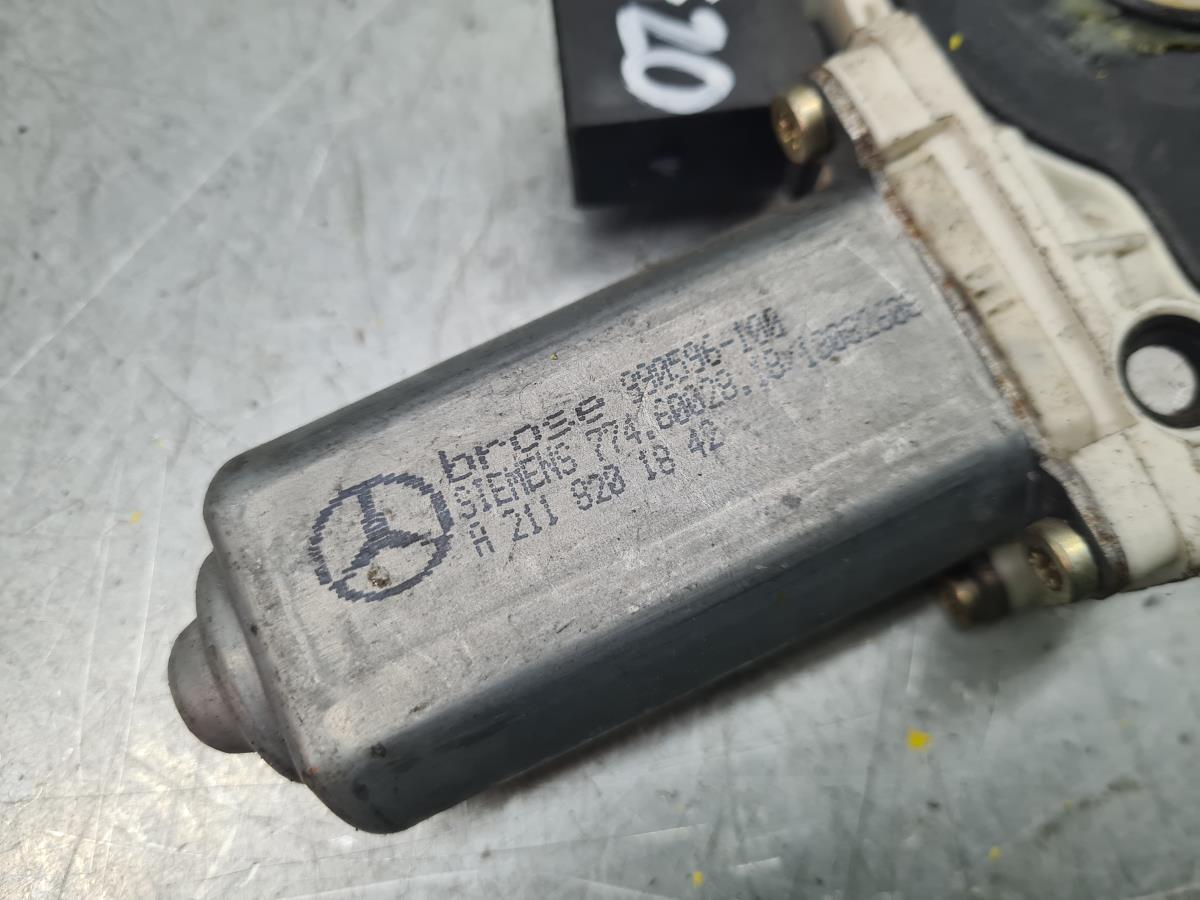 Moteur lève-vitre avant gauche MERCEDES-BENZ Classe C (W203) Imagem-3