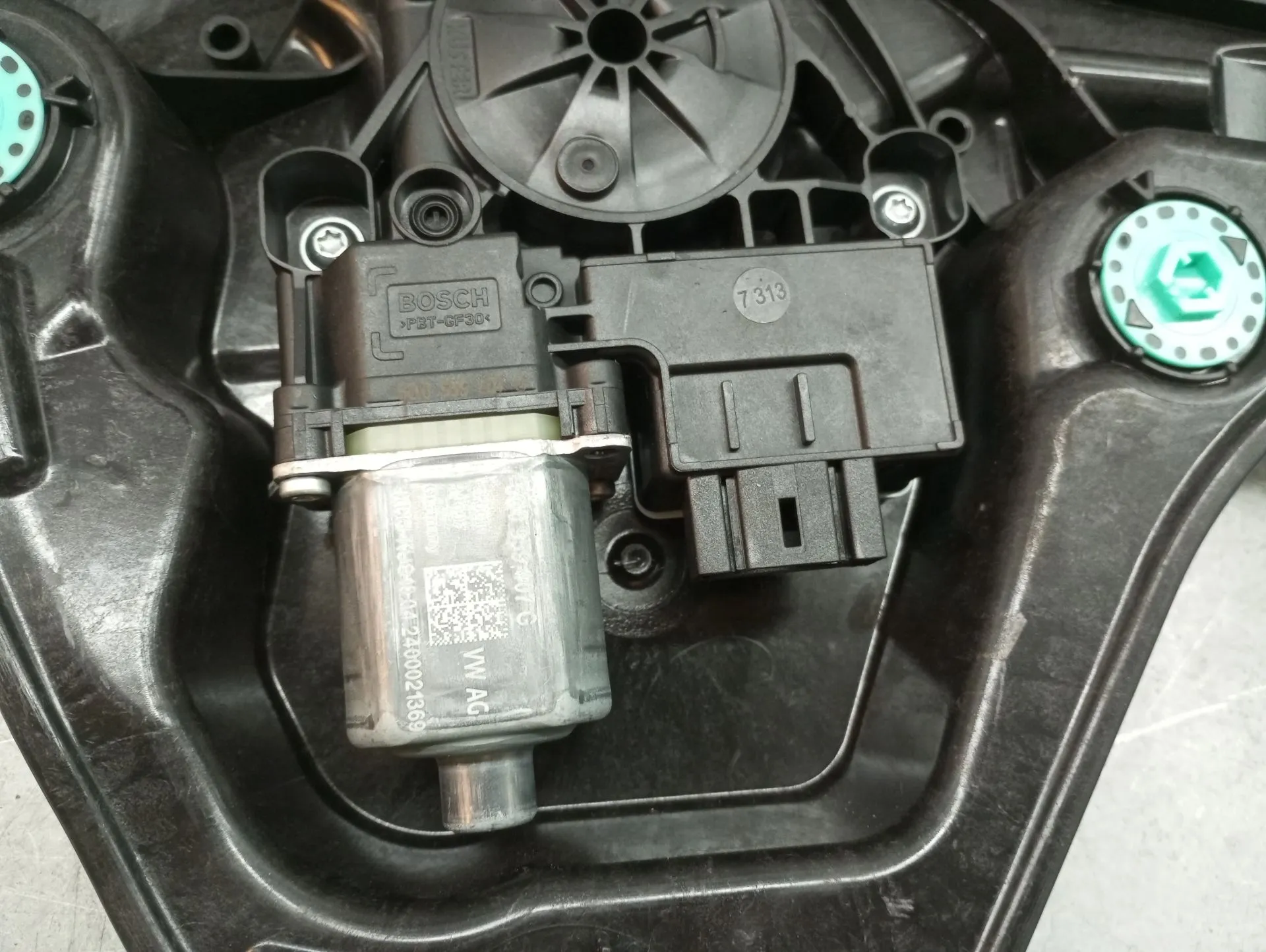 Alzavetro posteriore destro VOLKSWAGEN Golf VIII Variant (CG5) Imagem-2