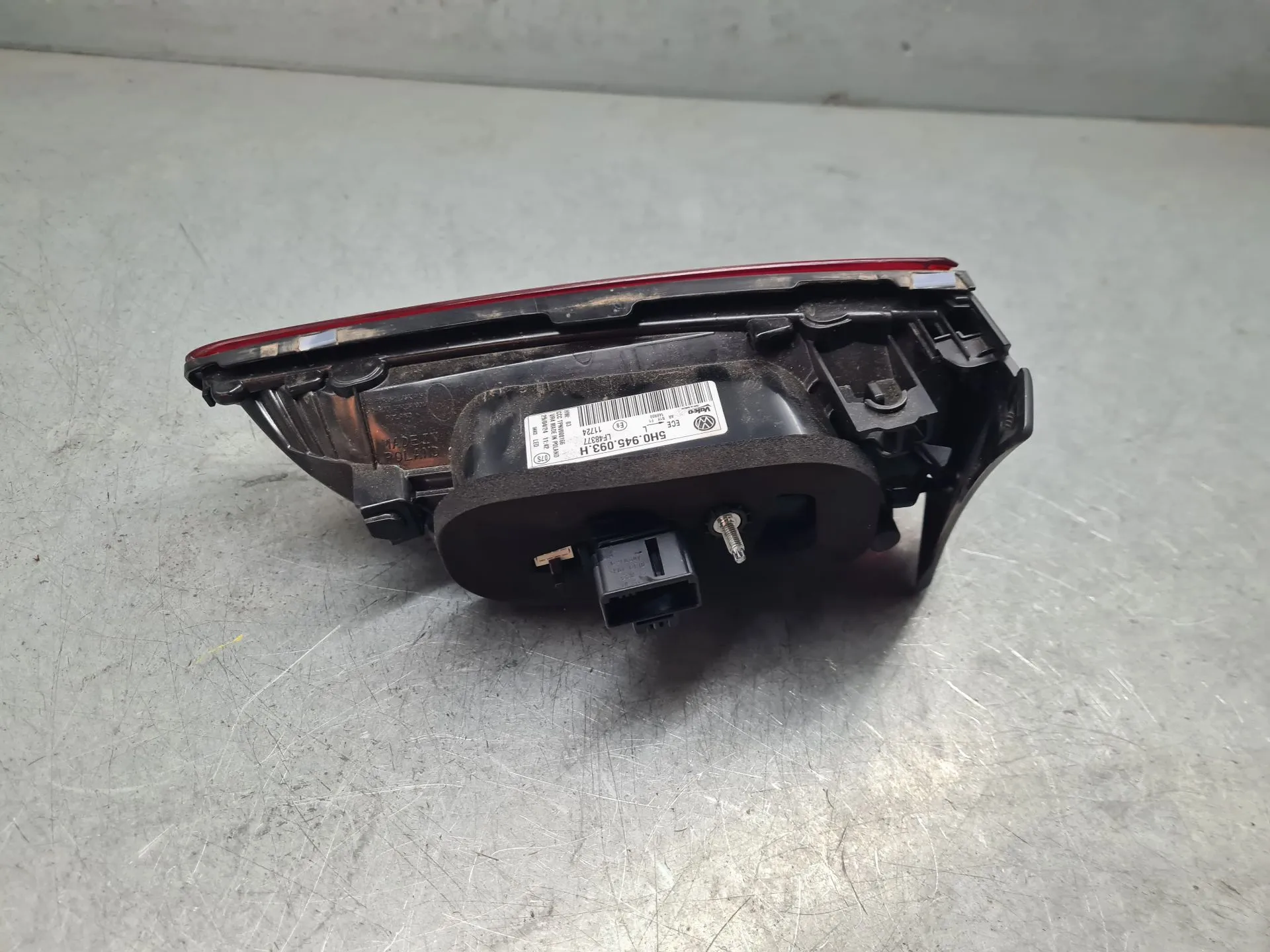 Left Tailgate light  VOLKSWAGEN Golf VIII Variant (CG5) Imagem-4